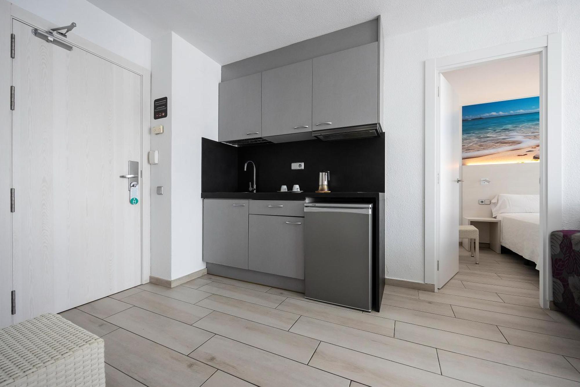 Aparthotel Miami Park Calella Exterior photo